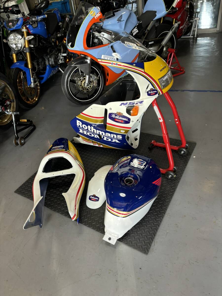 NSR250R MC28ロスマンズ外装セット　カウル　タンク　フロントフェンダー