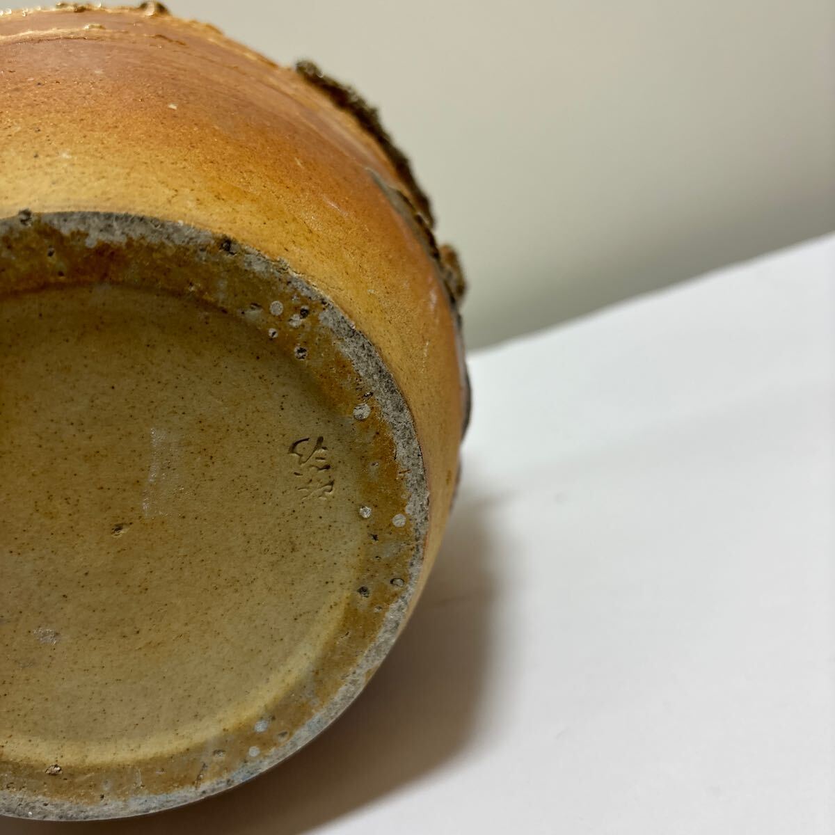 古い壺 ヴィンテージ 信楽焼 印あり 花瓶 花器 壺 花入 骨董品 古い壺 ヴィンテージ 信楽焼 印あり 花瓶 花器 壺 花入 骨董品