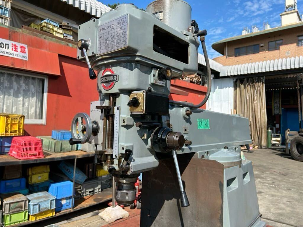 T8206 静岡鉄工所 フライス盤 VHR-A 主軸回転数75-3600rpm T8206 静岡鉄工所 フライス盤 VHR-A 主軸回転数75-3600rpm