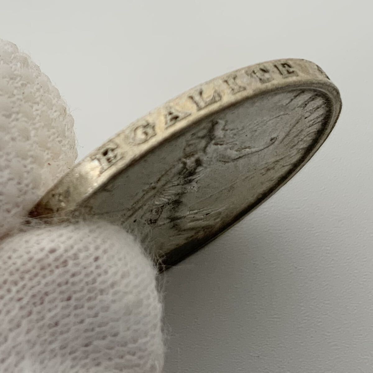M-4169 1円スタート フランス 5フラン 銀貨 1966年 種を蒔く人 M-4169 1円スタート フランス 5フラン 銀貨 1966年 種を蒔く人