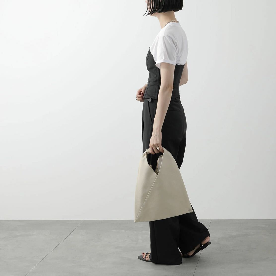 MM6 MaisonMargiela マルジェラ トライアングル スモール 新品 エムエム6 メゾンマルジェラ MM6 Maison Margiela Japanese
