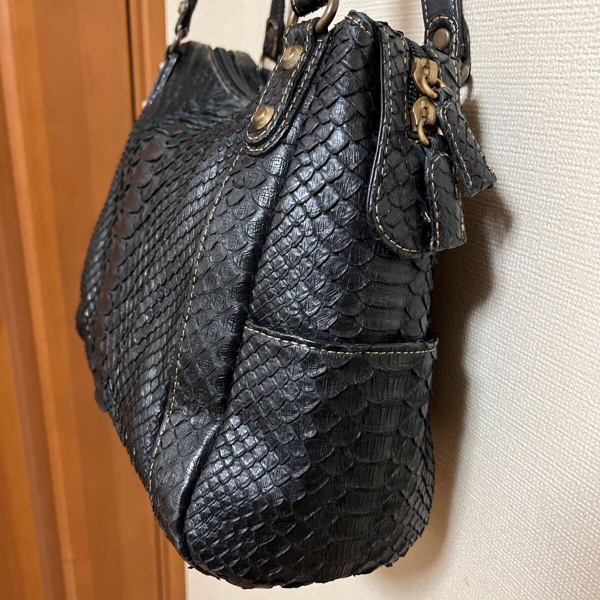 MONTOWA モントワ 蛇革 パイソンレザー エキゾチックレザー MONTOWA モントワ 蛇革 パイソンレザー エキゾチックレザー