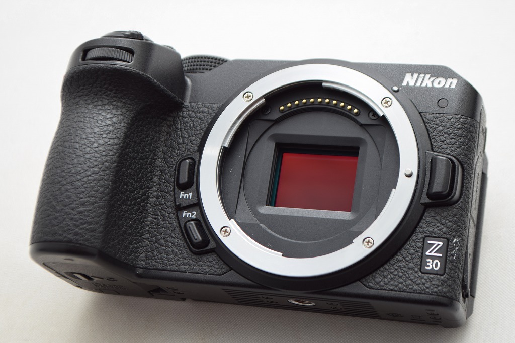 美品☆Nikon ニコン Z 30 ボディ☆元箱付・ショット数約4000回 美品☆Nikon ニコン Z 30 ボディ☆元箱付・ショット数約4000回