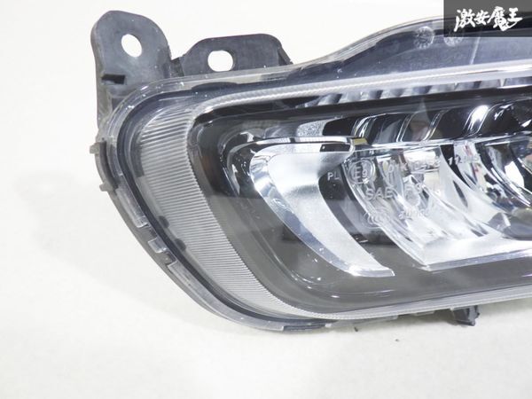 點(diǎn)燈確認(rèn)済み??！ VOLVO ボルボ 純正 UB XC60 XC90 右ハンドル フォグライト フォグランプ 右 右側(cè) 運(yùn)転席 31395866 即納 棚25B