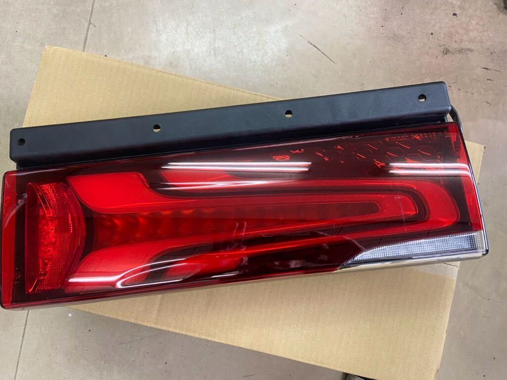 Yahoo!オークション - ふそう 左右SET LED純正オプション Yahoo!オークション - ふそう 左右SET LED純正オプション