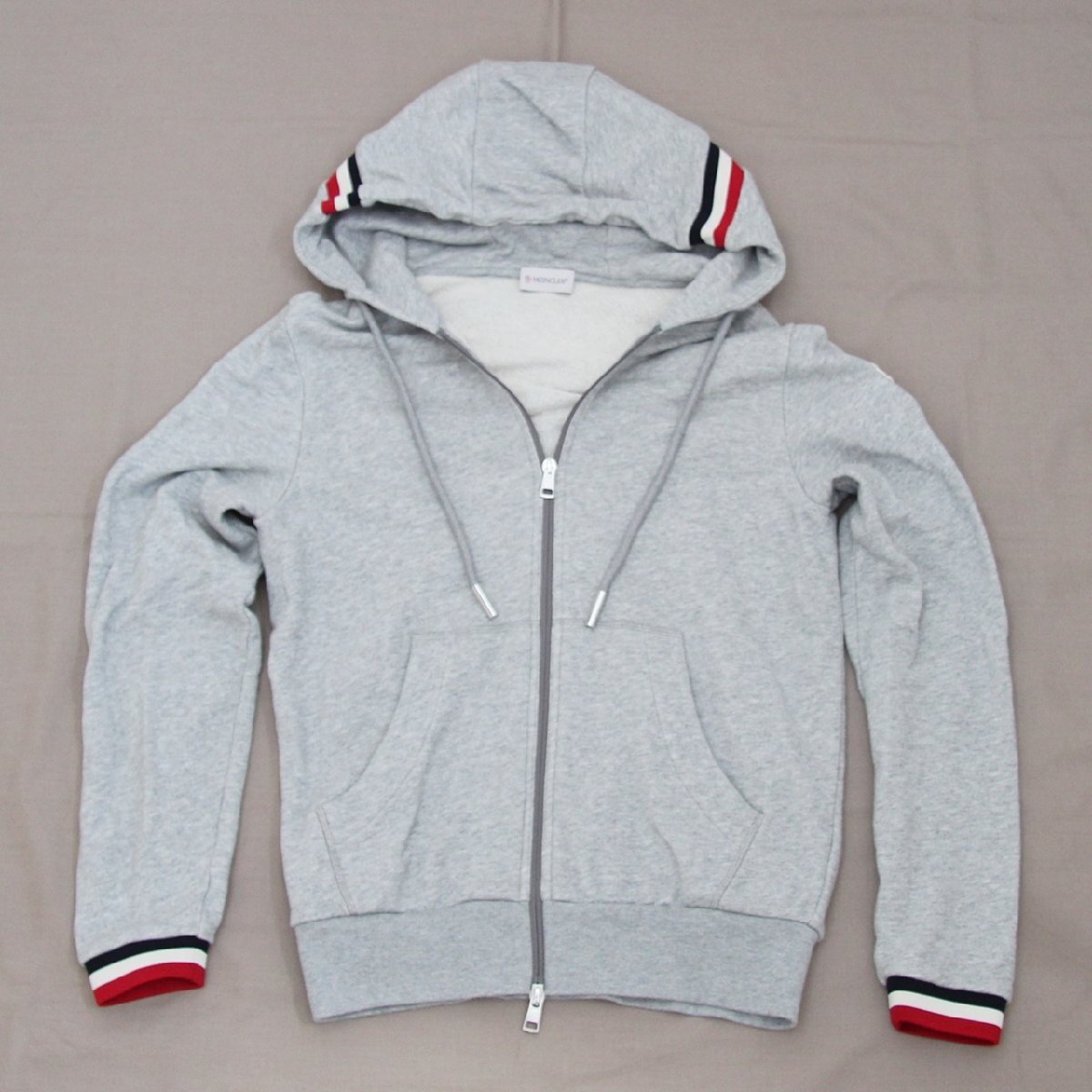 【美品】MONCERモンクレールジップアップ プルオーバーパーカーグレーXL Yahoo!オークション - MONCLER モンクレール ジップアップ