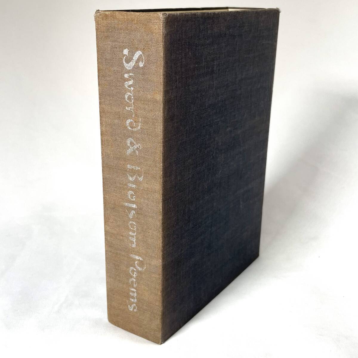 希少 表紙ちりめん装丁「SWORD&BLOSSOM POEMS」(詩集 刀と花)三 希少 表紙ちりめん装丁「SWORD&BLOSSOM POEMS」(詩集 刀と花)三