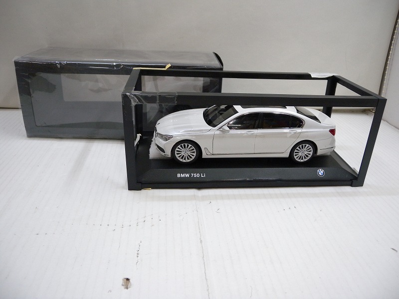 HK1332★1/18 BMW 750 Li ミニカー 中古現状渡し