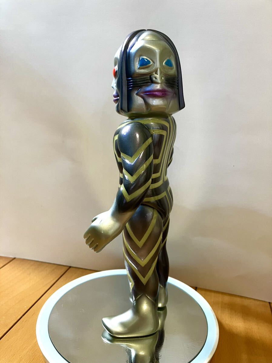 掌 動 ウルトラマン 6 M1号 ダダ ソフビ 蓄光 ダダC 特撮
