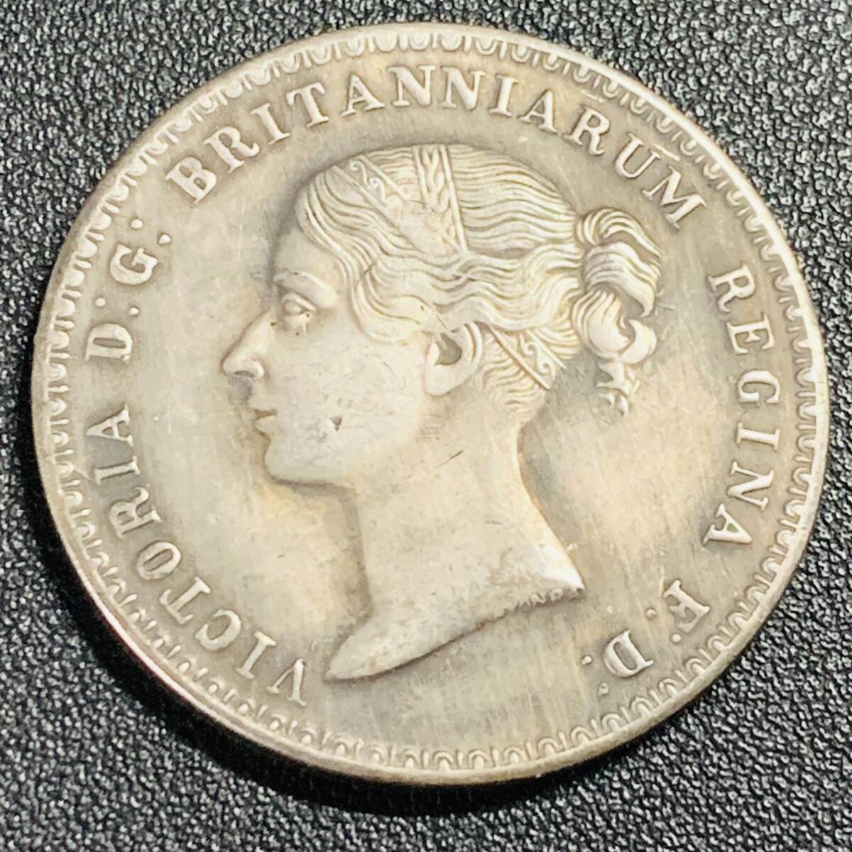 銀貨 古銭 1939年 イギリス ヴィクトリア女王 ウナとライオン