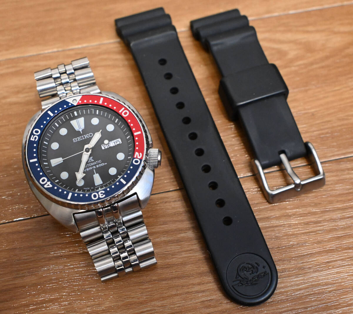 SEIKO セイコー プロスペックス ダイバー　復刻 3rd サード レッド×ブルー　4R36-04Y0