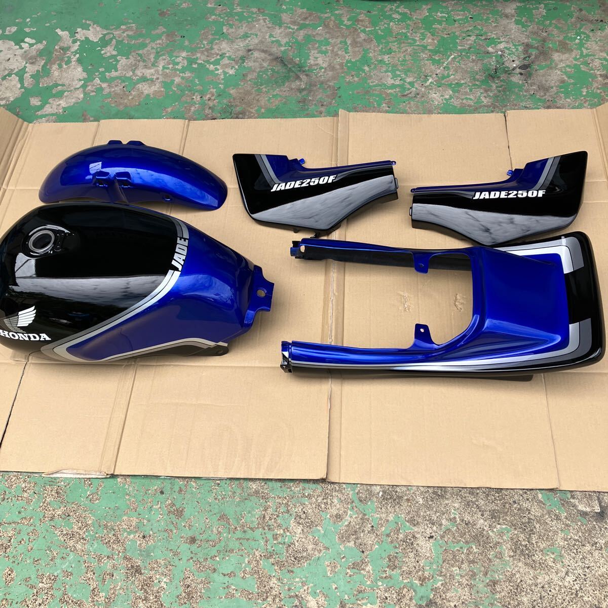 Yahoo!オークション - ジェイド250 外装セット 超美品 Yahoo!オークション - ジェイド250 外装セット 超美品