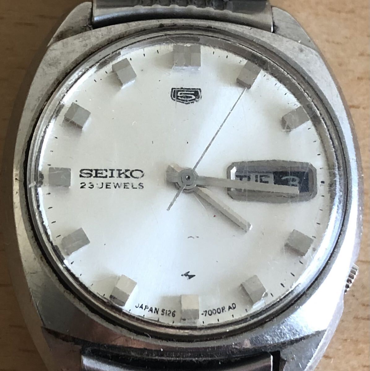 452-0053 SEIKO 5 セイコー 5 メンズ腕時計　金属ベルト　自動巻き　5126-7000 23JEWELS 動作確認済み