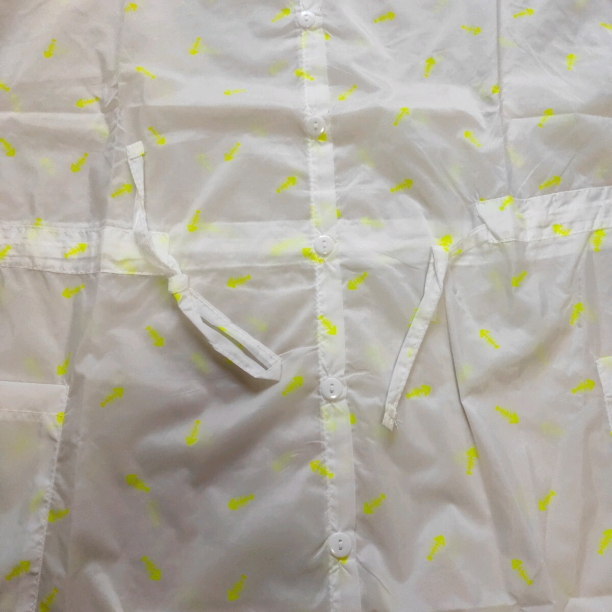 ★新品未使用★ rose on the field レインウェア M?L イエロー 黃色 ホワイト 白 半透明 カッパ 薄手 軽量 雨具 雨合羽 アウター 魚柄