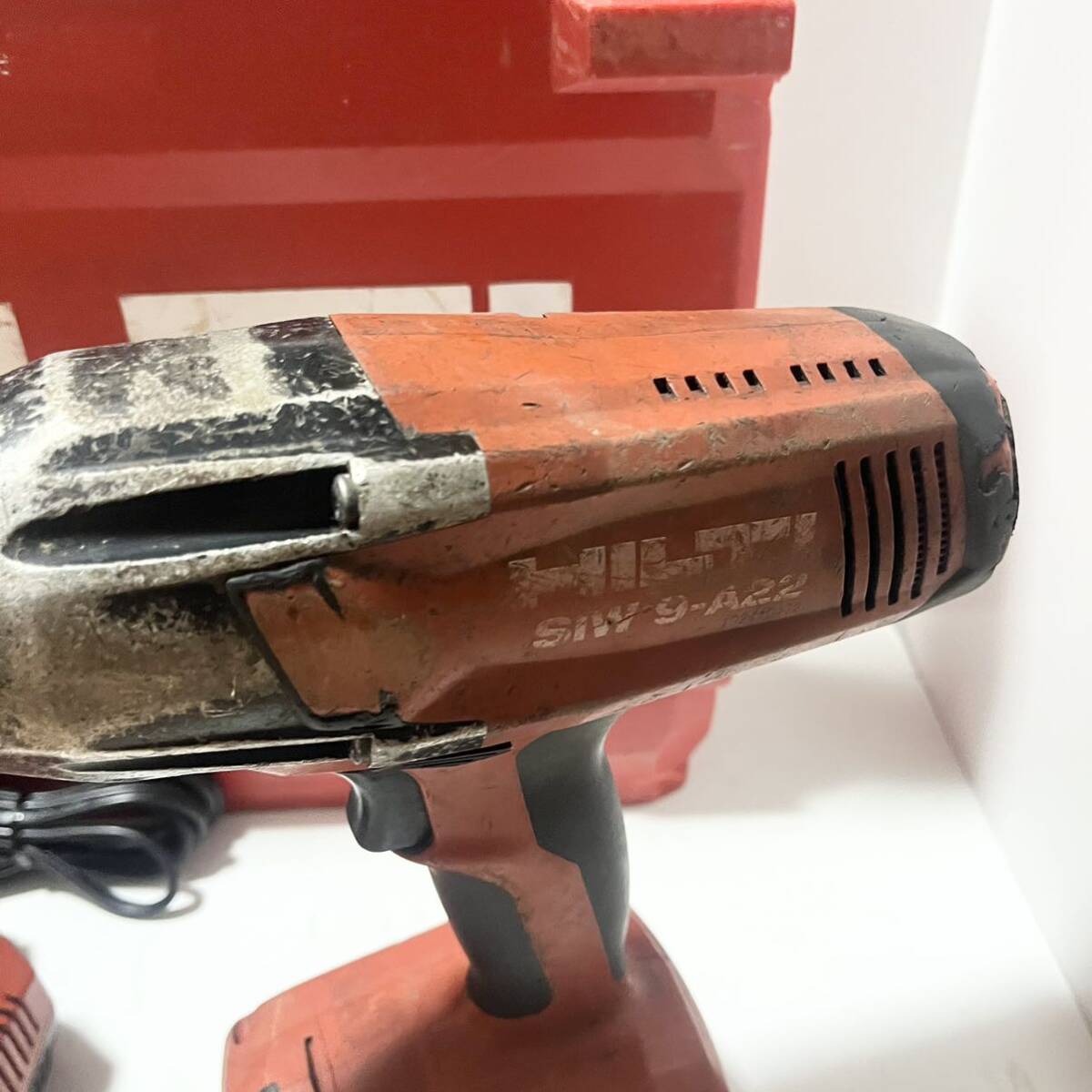 HILTI SIW 9-A22 充電式インパクトレンチ ヒルティ バッテリー HILTI SIW 9-A22 充電式インパクトレンチ ヒルティ バッテリー