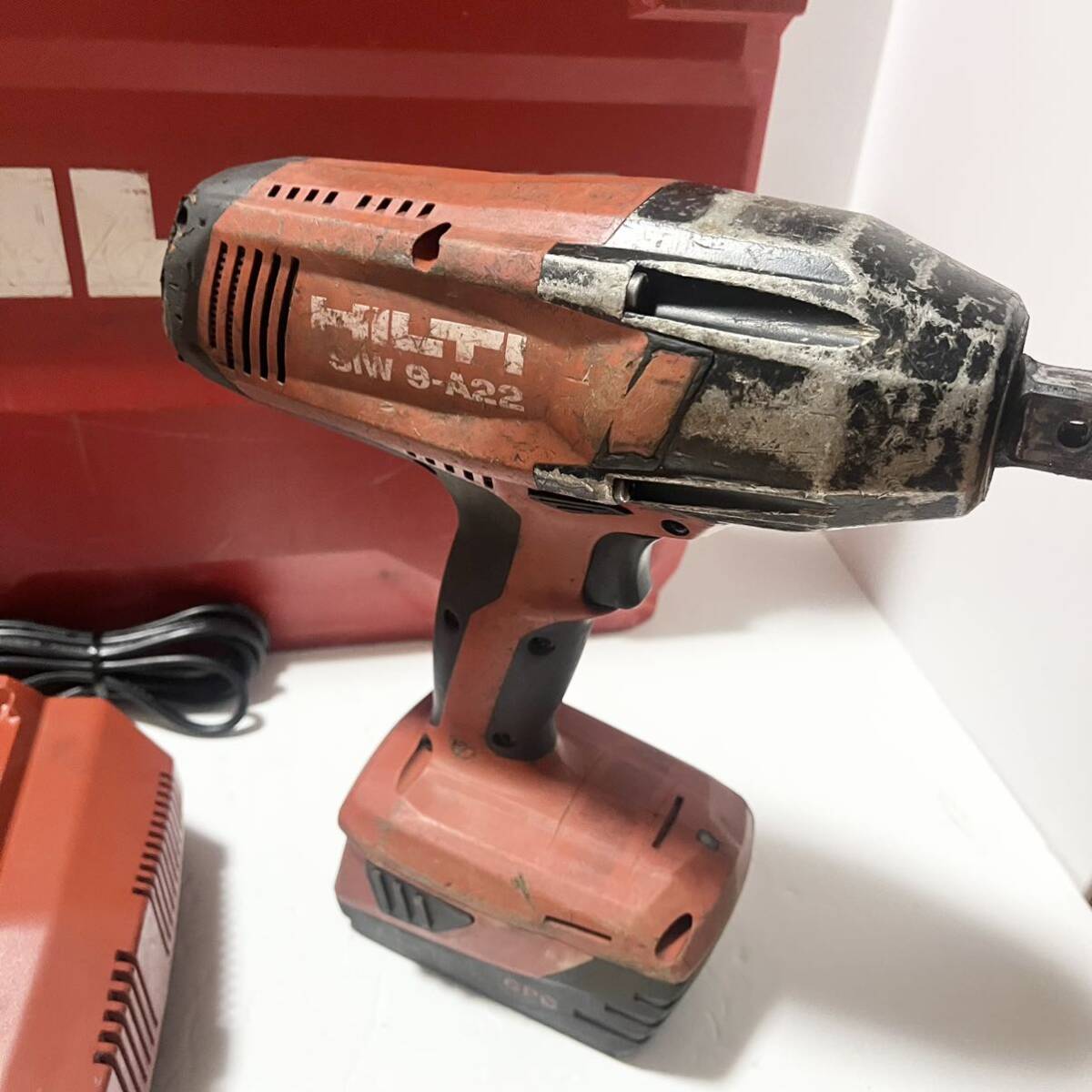 HILTI SIW 9-A22 充電式インパクトレンチ ヒルティ バッテリー HILTI SIW 9-A22 充電式インパクトレンチ ヒルティ バッテリー