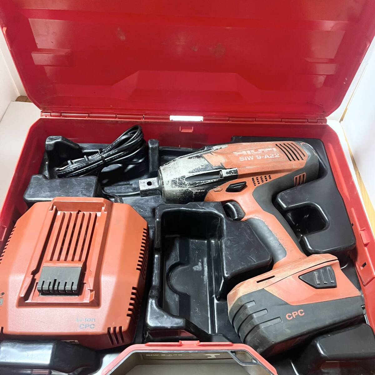 HILTI SIW 9-A22 充電式インパクトレンチ ヒルティ バッテリー HILTI SIW 9-A22 充電式インパクトレンチ ヒルティ バッテリー