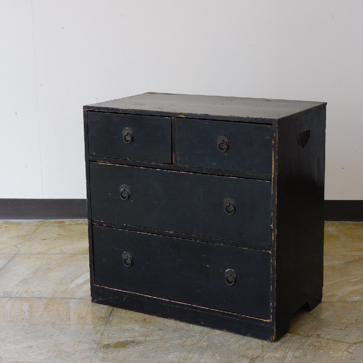 高品質の激安 / HK-a-03395 黒々とした小引出し 古民芸 小箪笥 薬 時代箪笥 その他