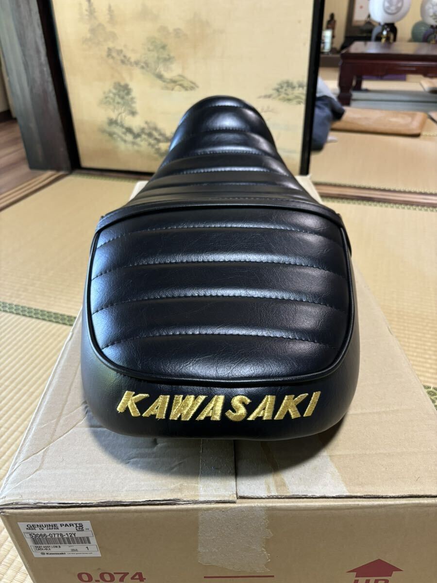 カワサキZ900RS('18-) [50thモデル]ローシート(-10mm＋低反発素材) 美品