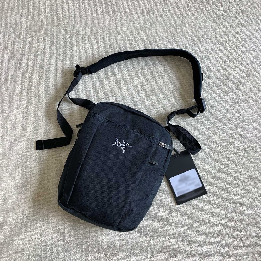 Yahoo!オークション - ARC'TERYX SLINGBLADE 4L アークテリクス Yahoo!オークション - ARC'TERYX SLINGBLADE 4L アークテリクス