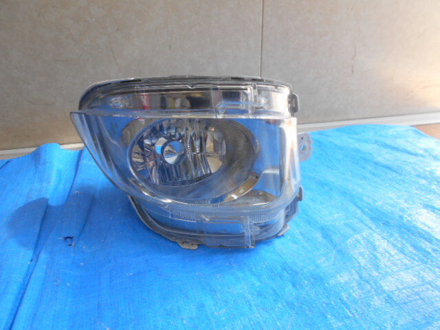 美品 USF40 中期 LS 右フォグユニット KOITO50-114 6879