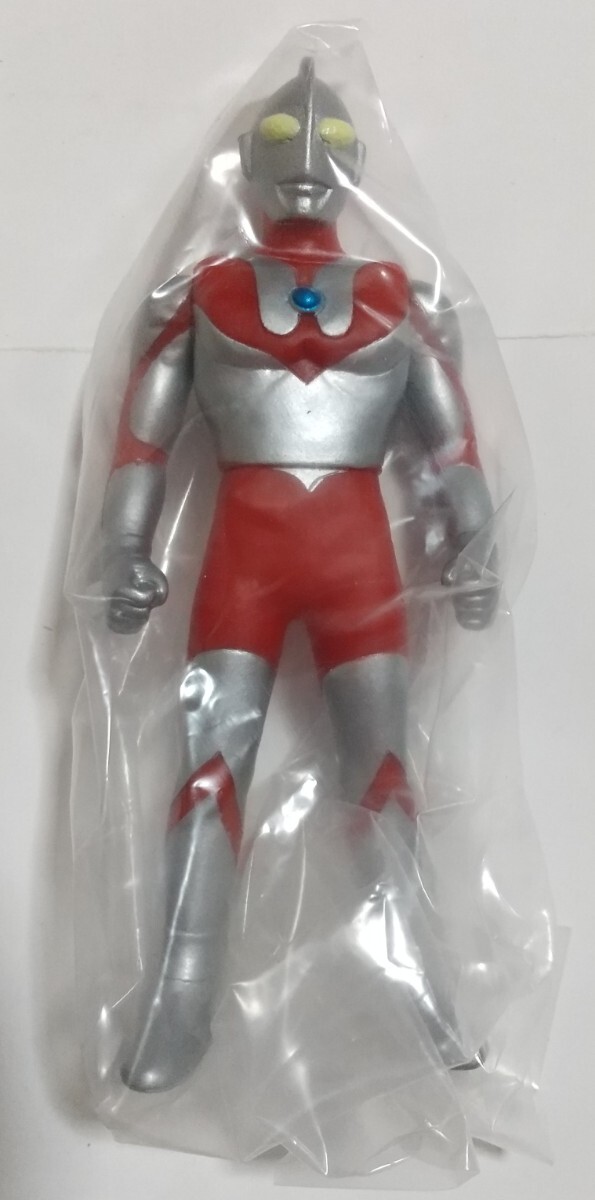 ウルトラマンCタイプvs .バルタン星人3代目 ウルトラマン(Cタイプ) vs. バルタン星人(3代目) フィギュア王