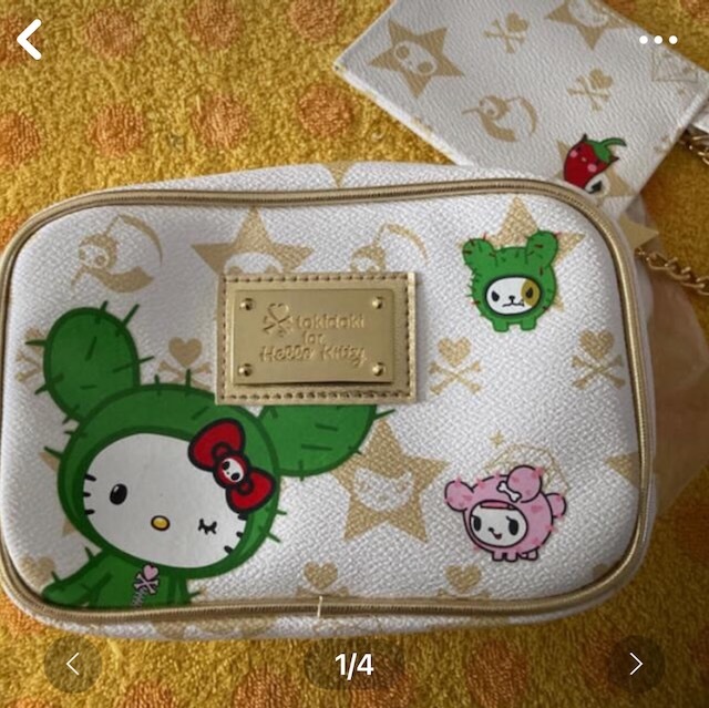 tokidoki ハローキティコラボポーチ