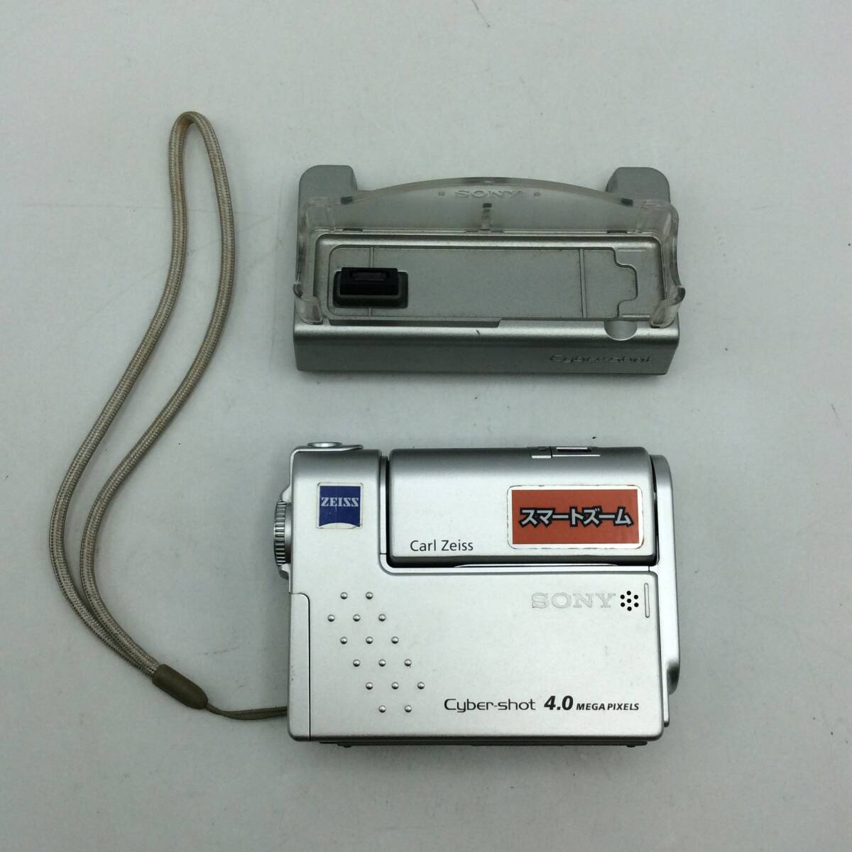 EE36◆＜通電/動作/精度未確認＞ジャンク デジタルカメラ SONY cyber-Shot ソニー サイバーショット DSC-F77A シルバーカラー 現状品