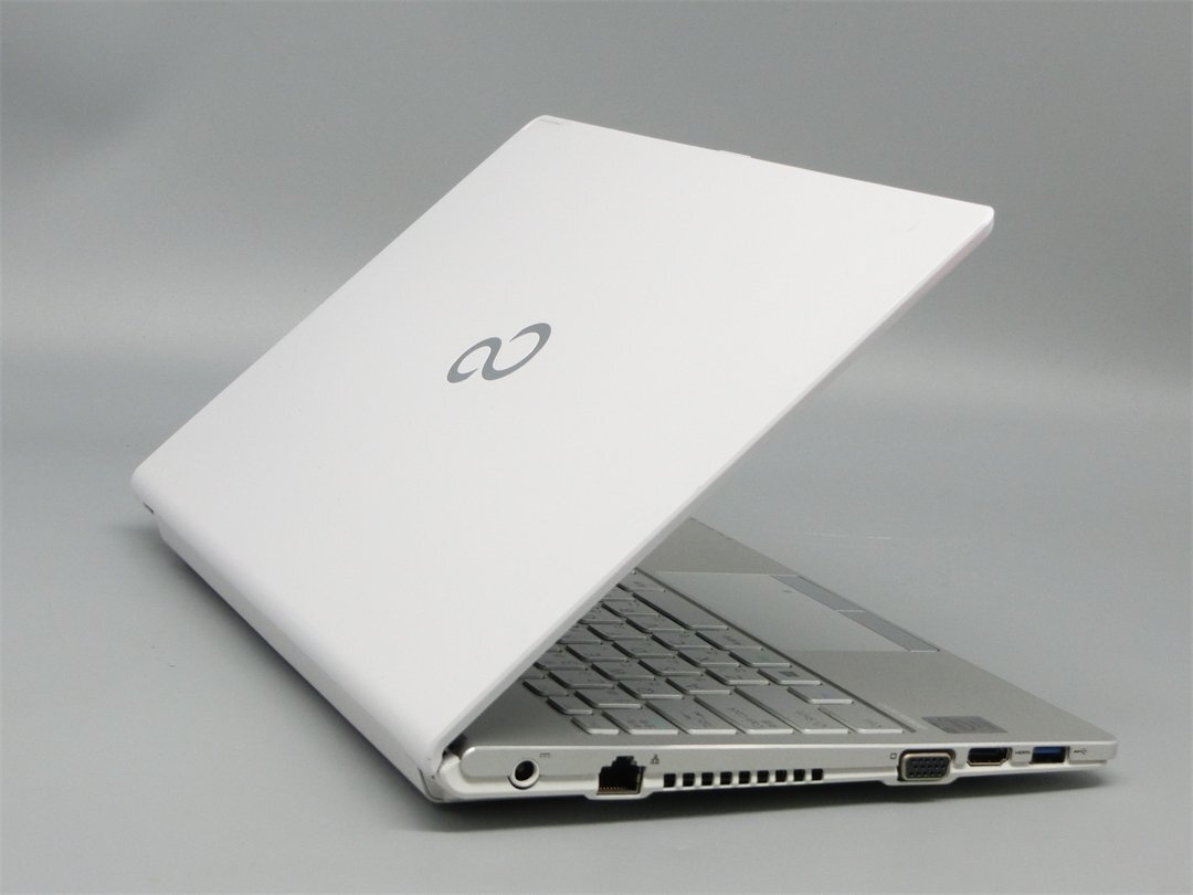FUJITSU SH75/T / 第5世代i5-5200U /13.3インチ/ メモリ8G/ BIOSまで表示 / NOチェック詳細(xì)不明 / ノートPCパソコン/ジャンク品