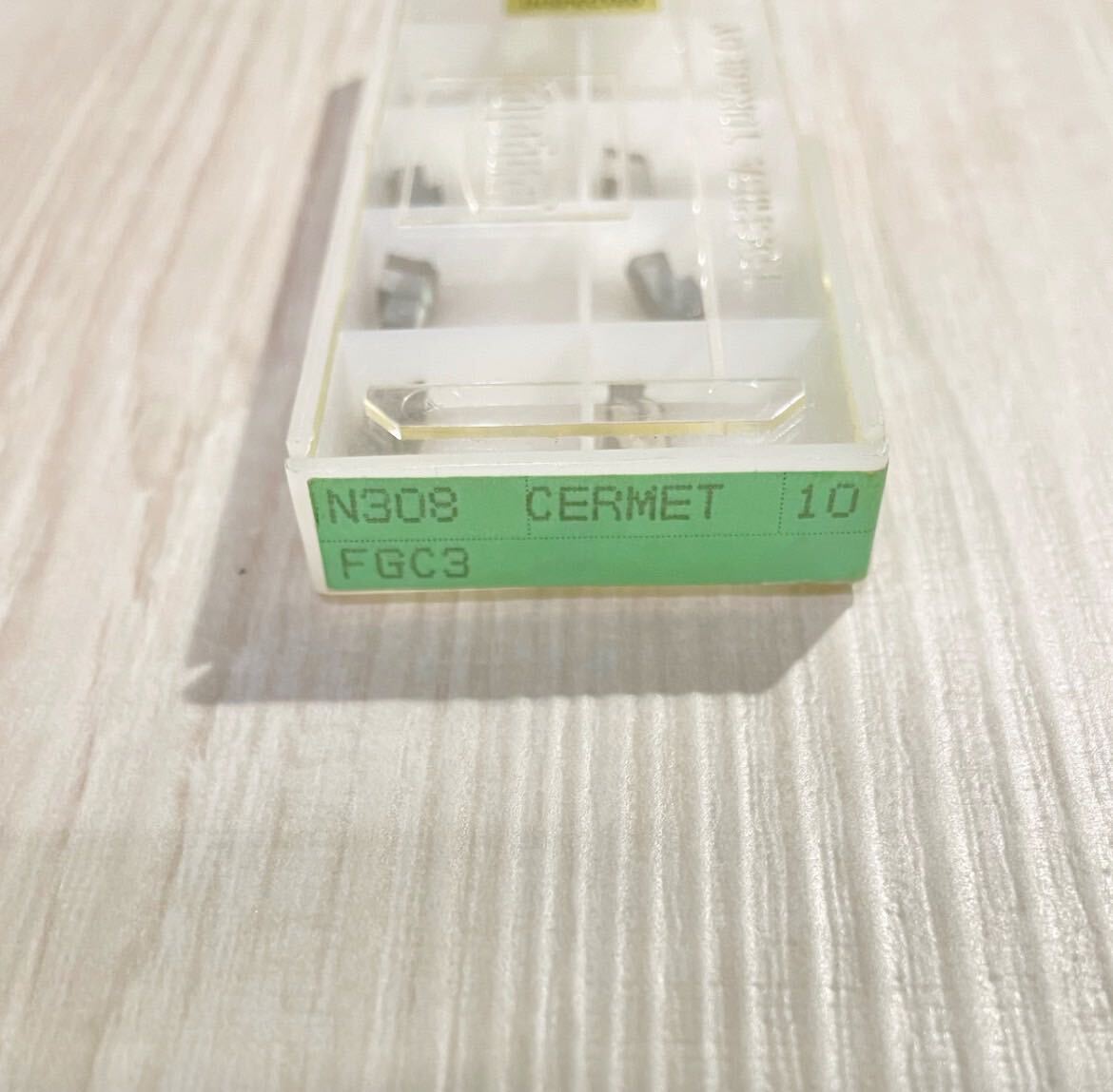 中古美品】タンガロイ 端面溝入れ加工用バイト CFGS形、溝幅3mm 中古美品】タンガロイ 端面溝入れ加工用バイト CFGS形、溝幅3mm