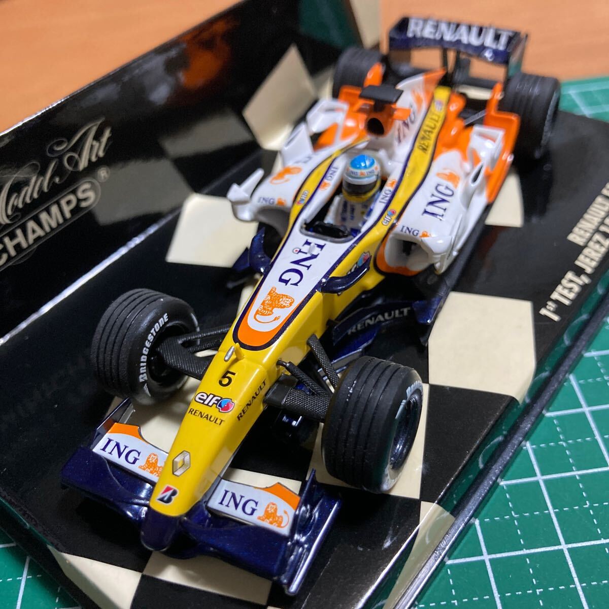 レーシングカー PMA RENAULT F1 TEAM R27 F.ALONSO TEST