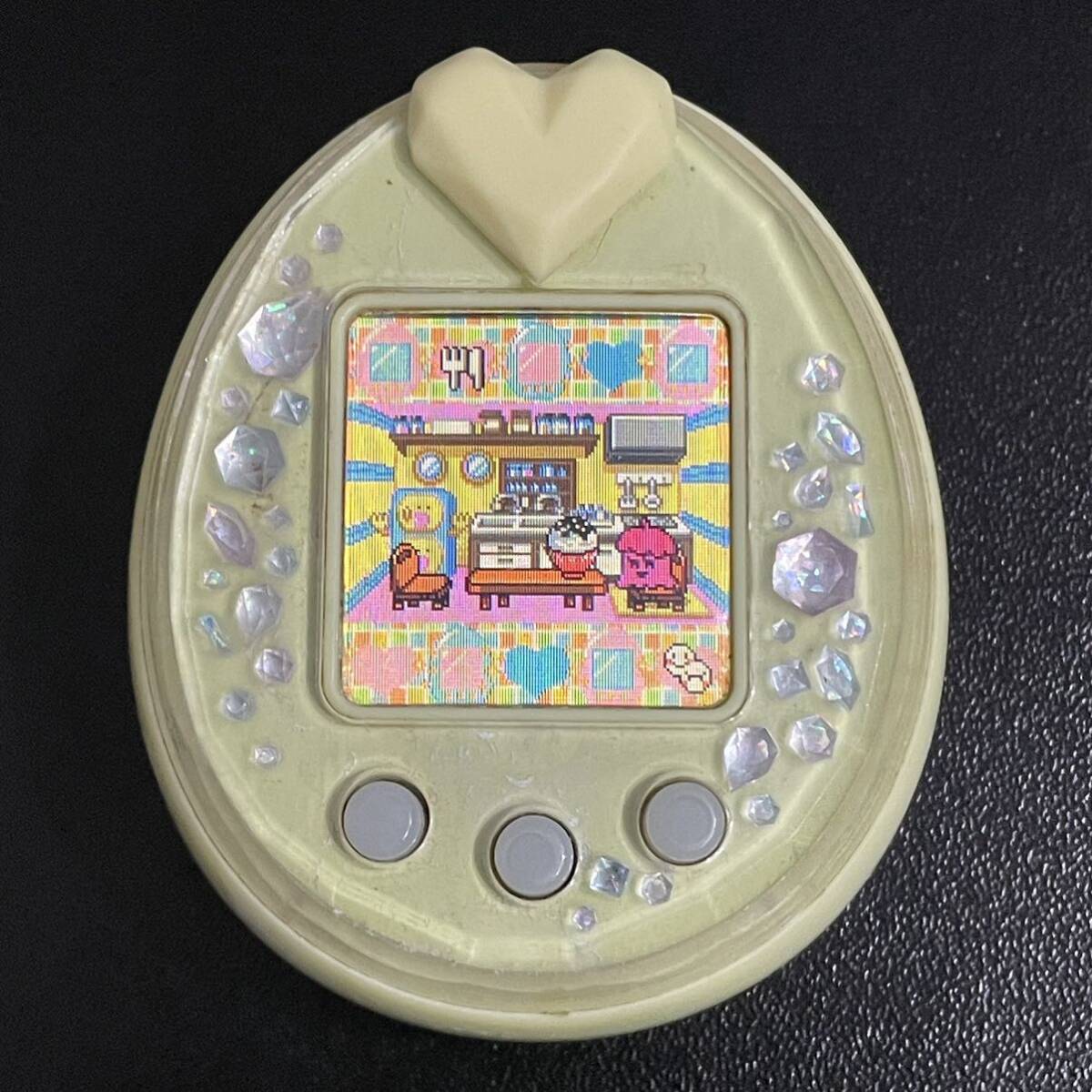 Yahoo!オークション - Tamagotchi たまごっちピース P's 黄色 Yahoo!オークション - Tamagotchi たまごっちピース P's 黄色