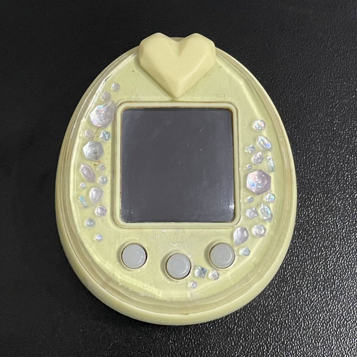 Yahoo!オークション - Tamagotchi たまごっちピース P's 黄色 Yahoo!オークション - Tamagotchi たまごっちピース P's 黄色