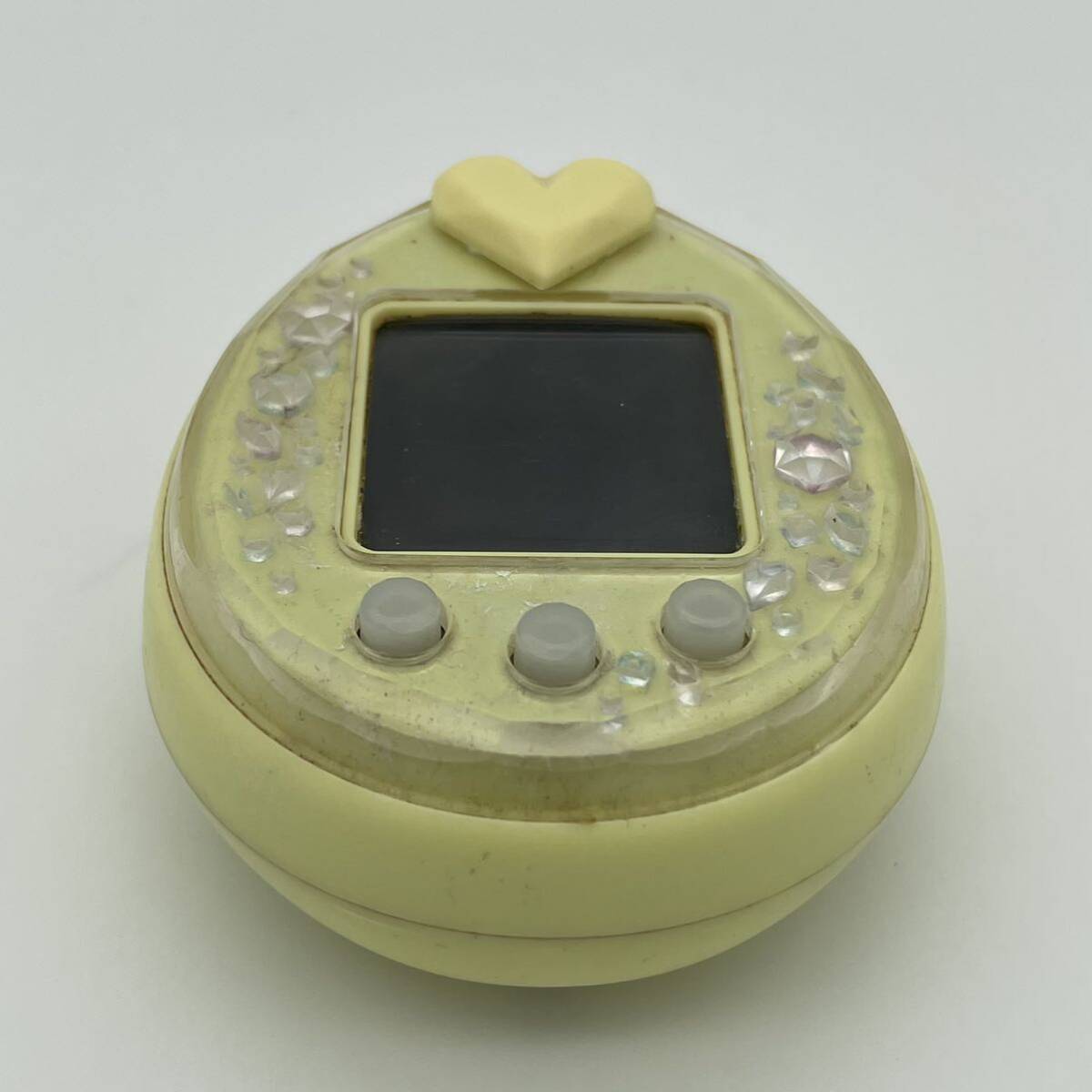 Yahoo!オークション - Tamagotchi たまごっちピース P's 黄色 Yahoo!オークション - Tamagotchi たまごっちピース P's 黄色