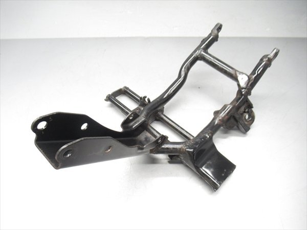 H2R6-0802 Suzuki GZ150 подрамник оригинальный [LC6NG48A0C110~ анимация иметь ]