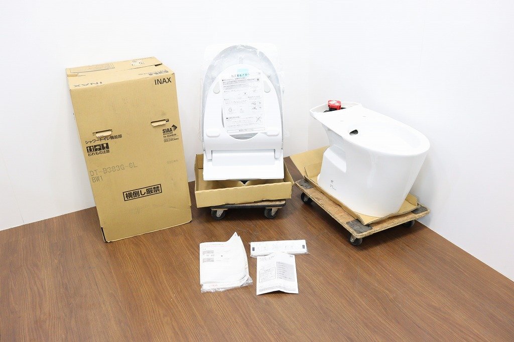 J8282 LIXIL/INAX ベーシアシャワートイレ 便器+機能部 2023年 J8282 LIXIL/INAX ベーシアシャワートイレ 便器+機能部 2023年