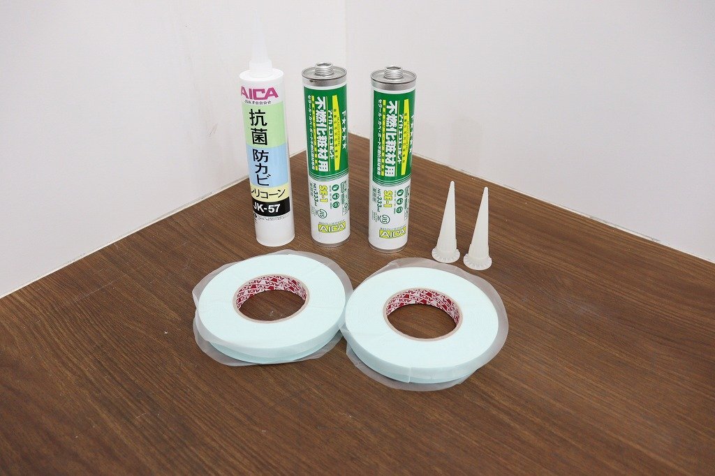 J8494 AICA ボンド 接着剤セット 期限切れ品 防カビシリコーン J8494 AICA ボンド 接着剤セット 期限切れ品 防カビシリコーン