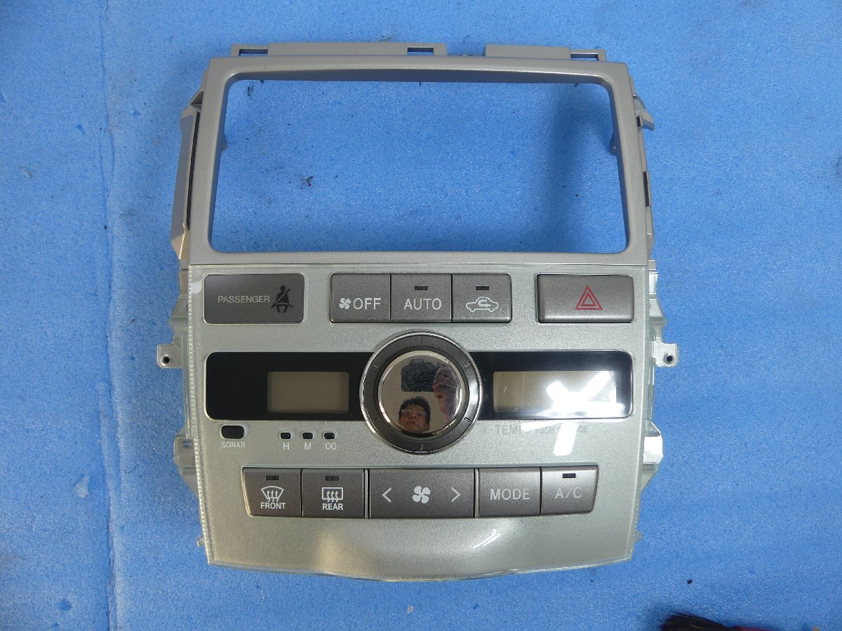 A5230 C トヨタ イプサム ACM26 後期 純正 エアコン スイッチ ナビ パネル 55900-44580 146452-596 ACM21