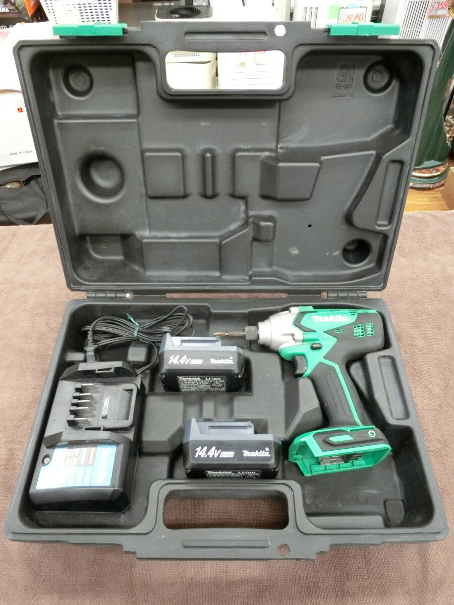 makita マキタ 14.4V 充電式インパクトドライバ M695DWX ( 14.4Vバッテリー2個 充電器付き )