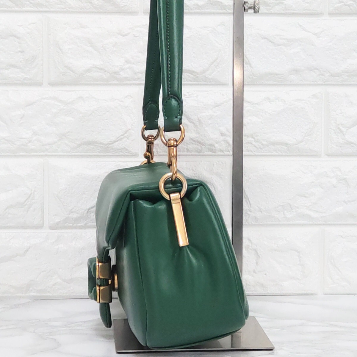 COACH コーチ 新作 タビー ショルダーバッグ グリーン 新品未 COACH コーチ 新作 タビー ショルダーバッグ グリーン 新品未