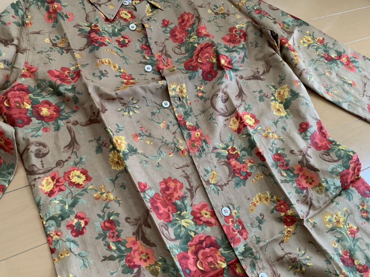 ドルチェ&ガッバーナ DG 総柄 SILK 花柄 グラフィック デザイン ドルチェ&ガッバーナ DG 総柄 SILK 花柄 グラフィック デザイン
