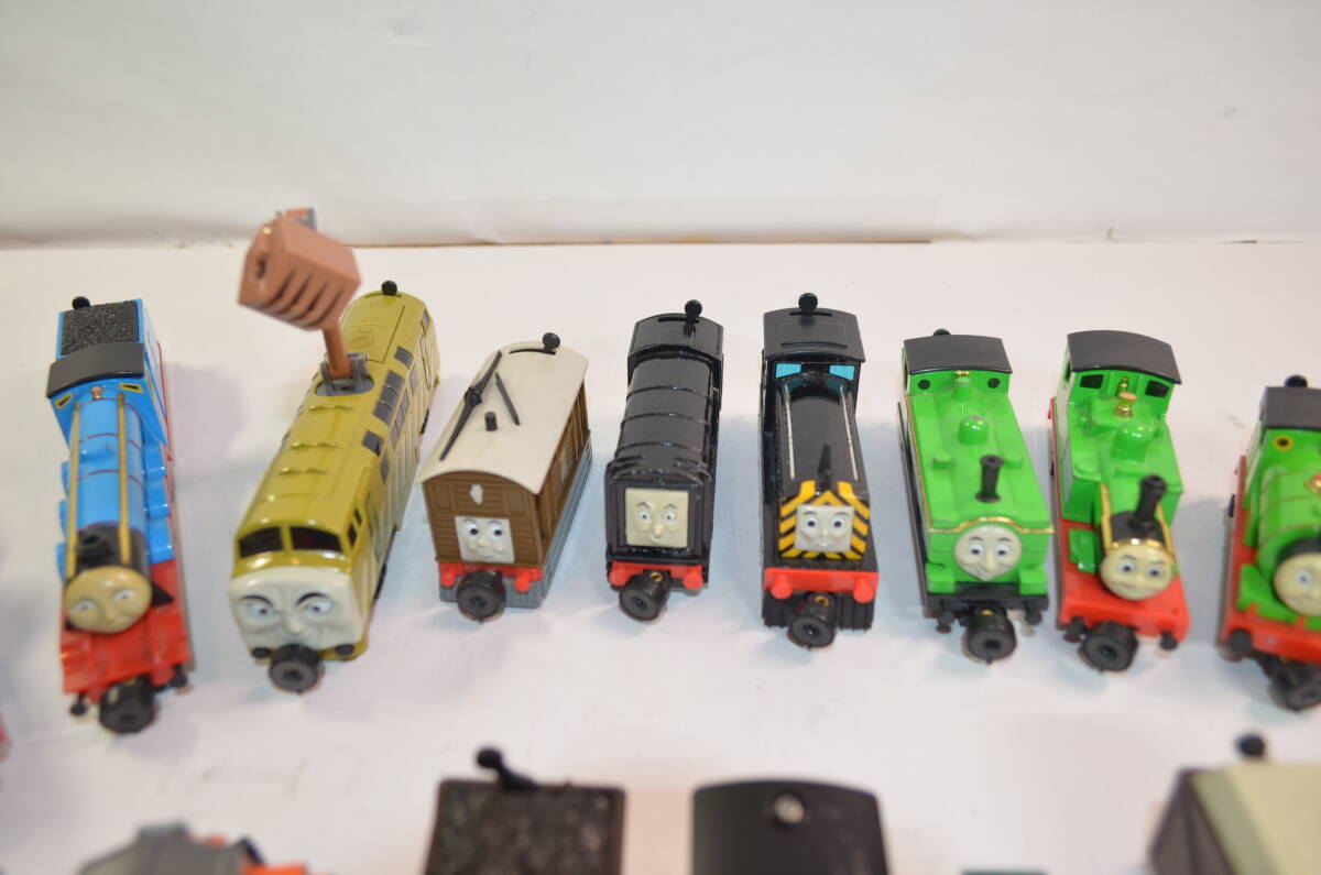 Bibian 比比昂 - ☆27台セット☆きかんしゃトーマス バンダイ Bibian 比比昂 - ☆27台セット☆きかんしゃトーマス バンダイ