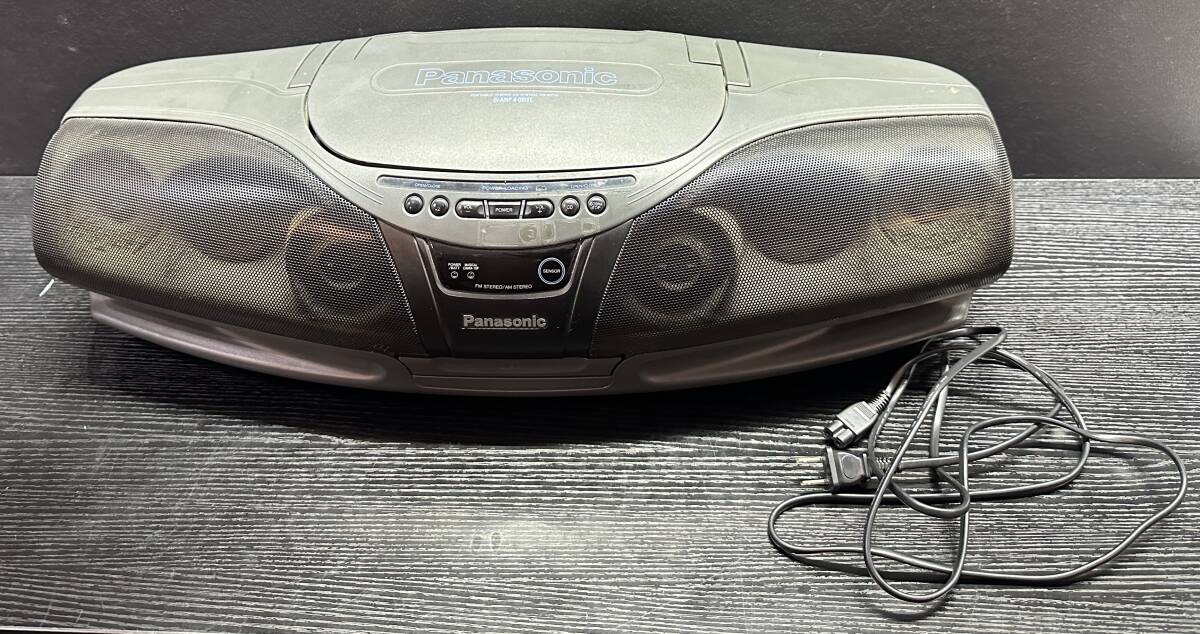 Panasonic RX-DT75 Bi-AMP 4-DRIVE PORTABLE STEREO CD SYSTEM Panasonic RX-DT75 Bi-AMP 4-DRIVE PORTABLE STEREO CD SYSTEM