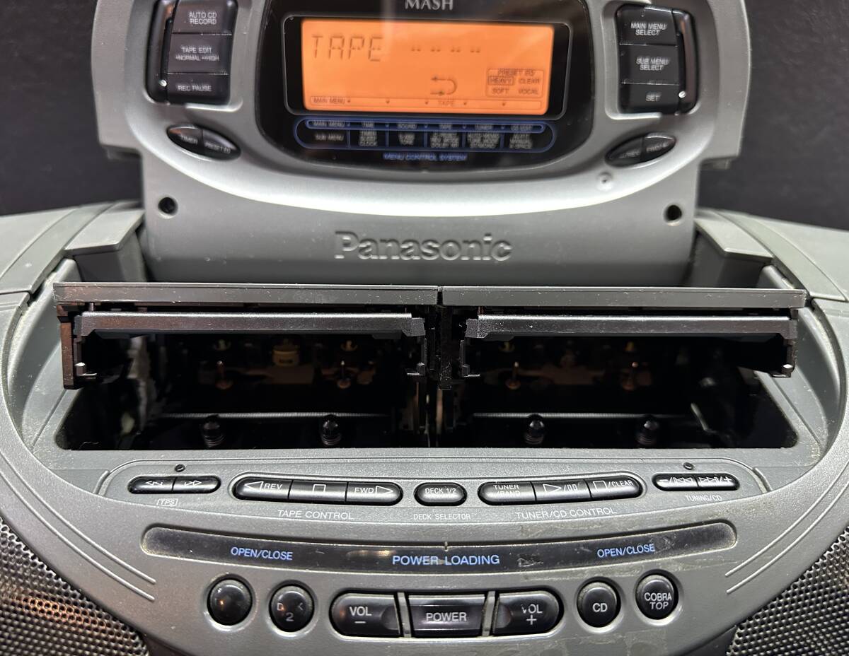 Panasonic RX-DT75 Bi-AMP 4-DRIVE PORTABLE STEREO CD SYSTEM Panasonic RX-DT75 Bi-AMP 4-DRIVE PORTABLE STEREO CD SYSTEM