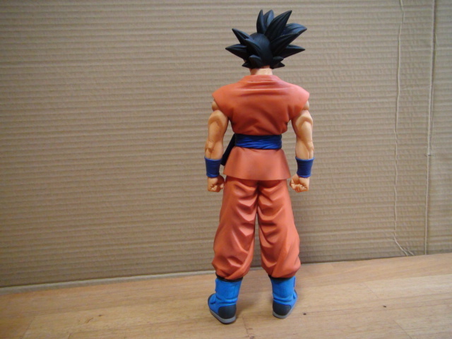 ソフビ?フィギュア ドラゴンボール 孫悟空　27㎝位
