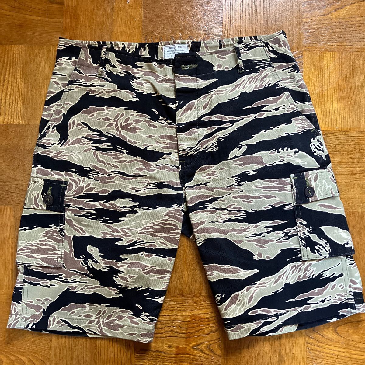 美品｜リアルマッコイズ タイガーカモ カーゴ S ショートパンツ