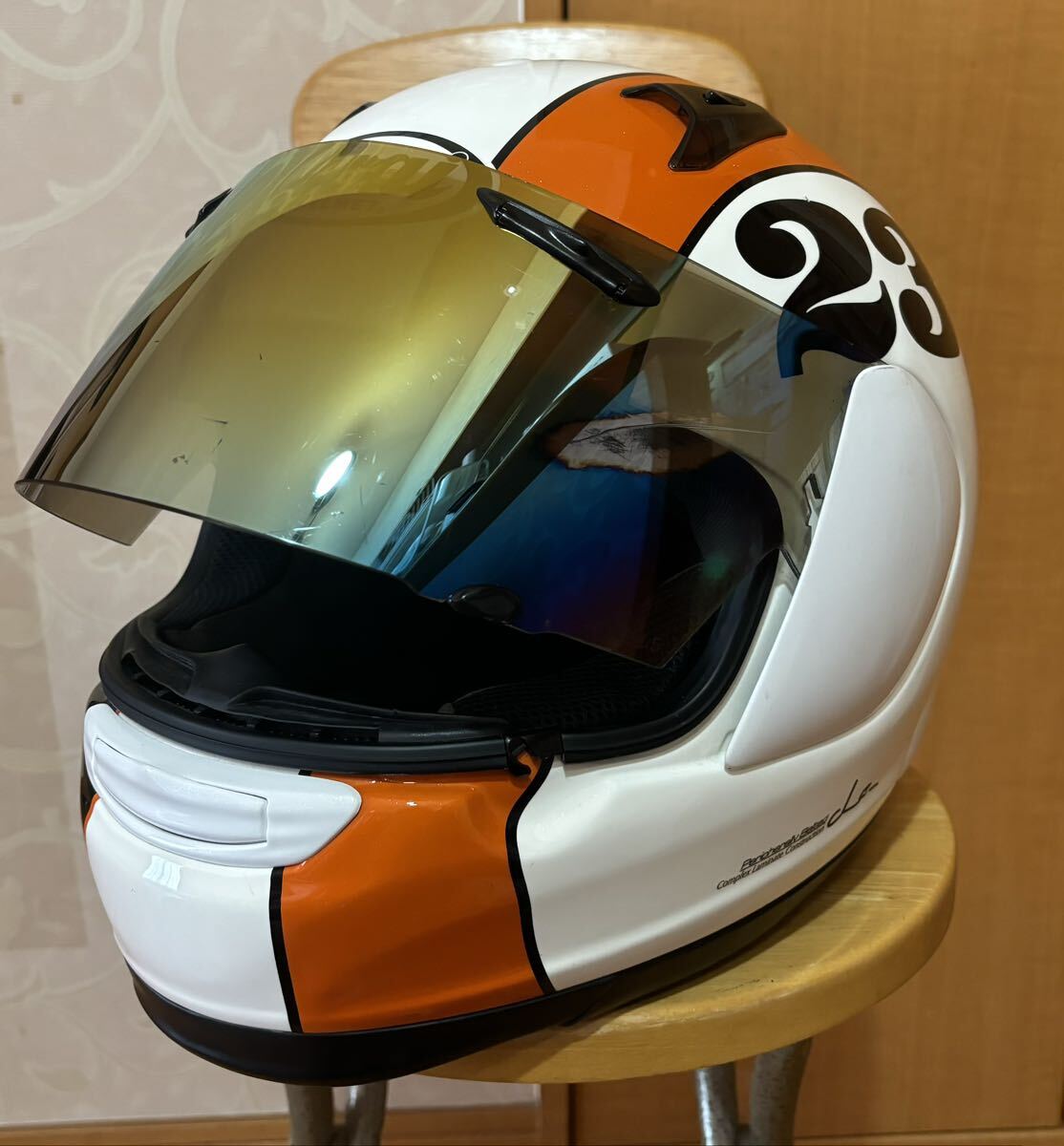 Arai PROFILE フルフェイス 白 Mサイズ 57 58cm アライ プロファイル Mサイズ(57 58cm)ミラーシールド付 送料