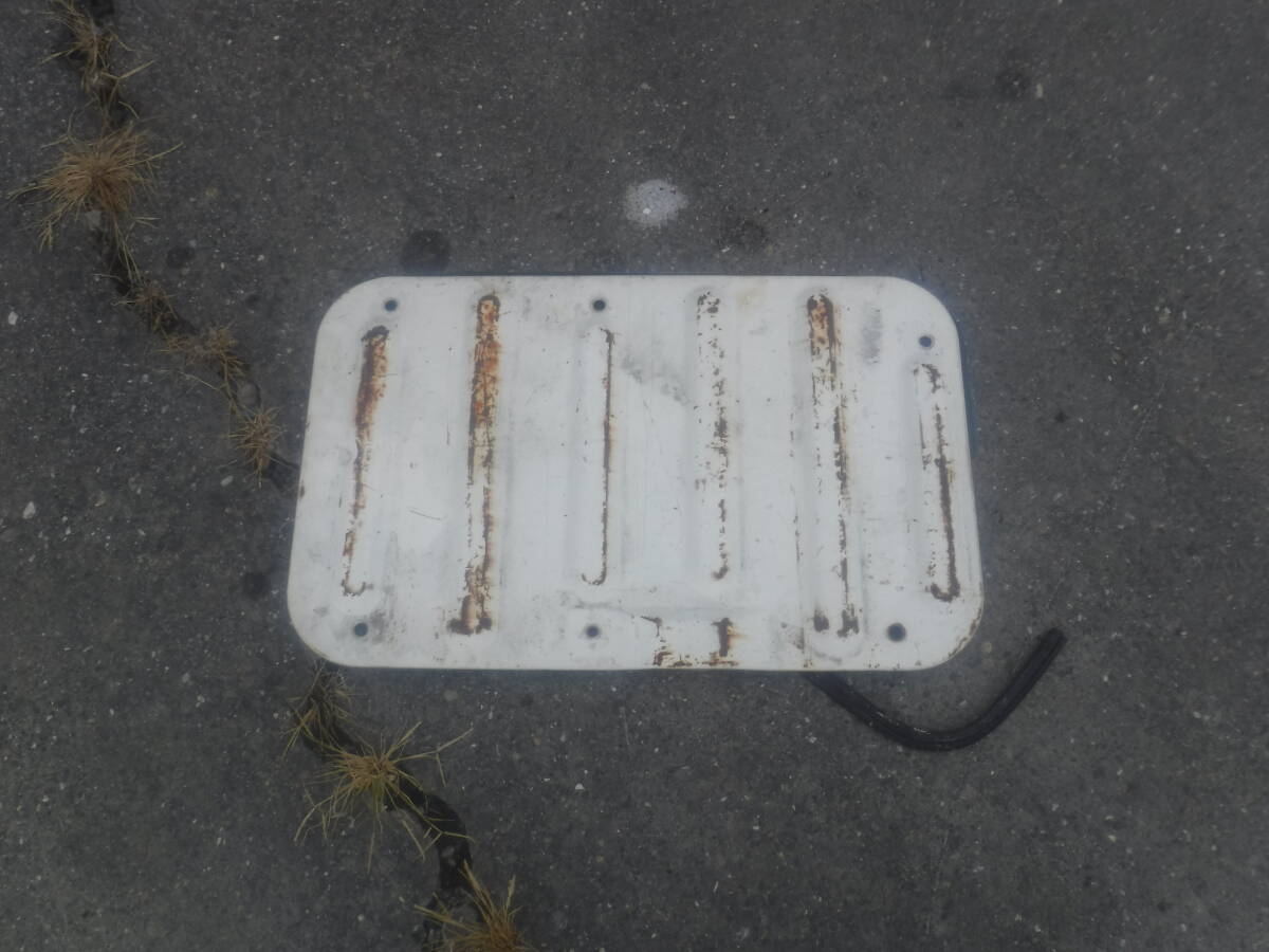 ダイハツ軽トラックS110Pハイゼット純正EFハイゼットトラックS100P荷台エンジン点検口パネル蓋フタ カバーW09部品取り車あります_画像1