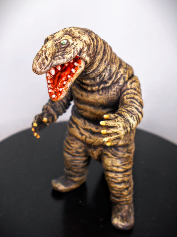 HGウルトラマン 地底怪獣デットン リペイント完成品