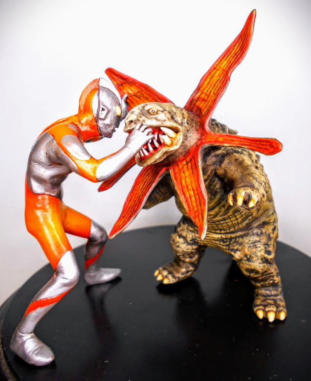 HGウルトラマン ウラン怪獣ガボラ(開口)+ウルトラマンAタイプ(眼クリアー) リペイント 完成品
